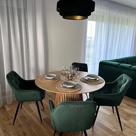 Luxusny -astra * Dunajska Streda
